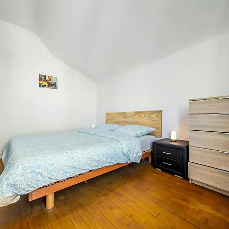 Lescapade Blue And Yellow 10min To Paris Apartment *